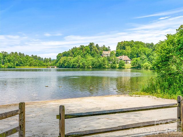 324 Fennel Dun Circle, Biltmore Lake, NC 28715