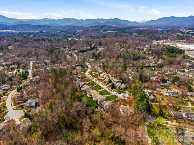 324 Fennel Dun Circle, Biltmore Lake, NC 28715