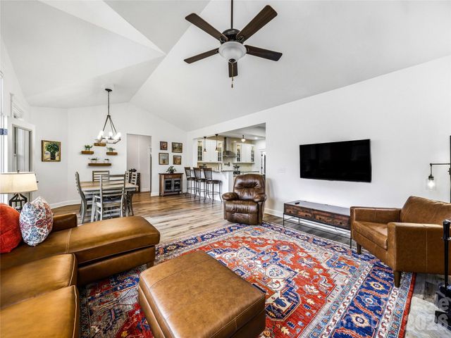 324 Fennel Dun Circle, Biltmore Lake, NC 28715