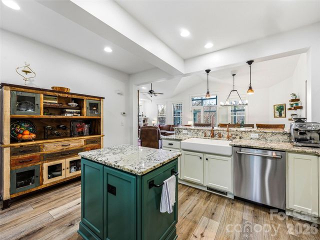 324 Fennel Dun Circle, Biltmore Lake, NC 28715