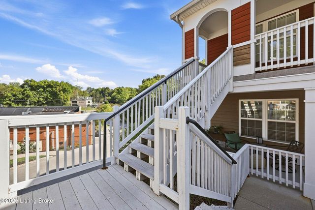 225 Crescent Hill Pl Apt 211, Louisville, KY 40206