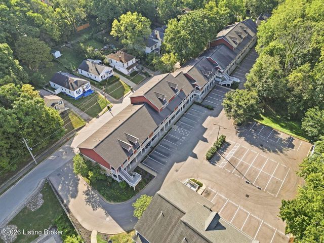 225 Crescent Hill Pl Apt 211, Louisville, KY 40206