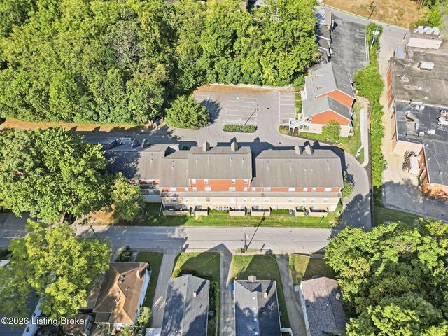 225 Crescent Hill Pl Apt 211, Louisville, KY 40206