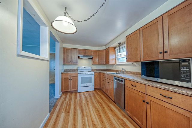 3819 Grant St A, South Park, PA 15129