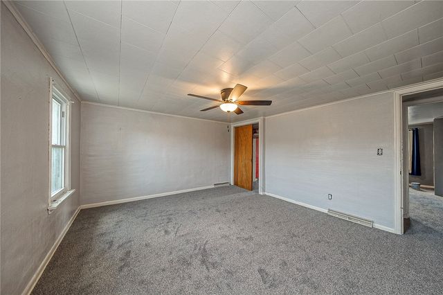 3819 Grant St A, South Park, PA 15129