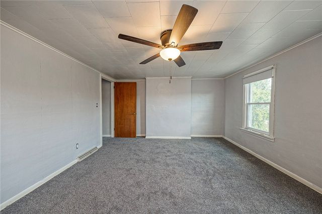 3819 Grant St A, South Park, PA 15129