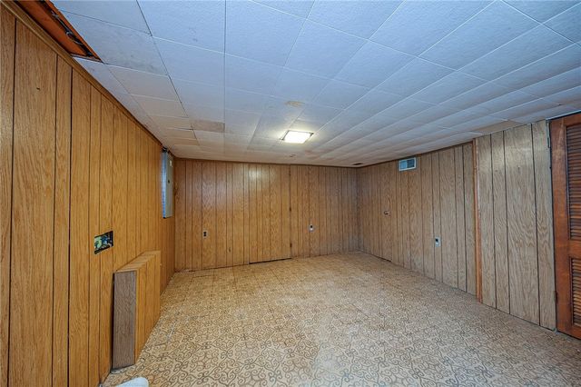 3819 Grant St A, South Park, PA 15129
