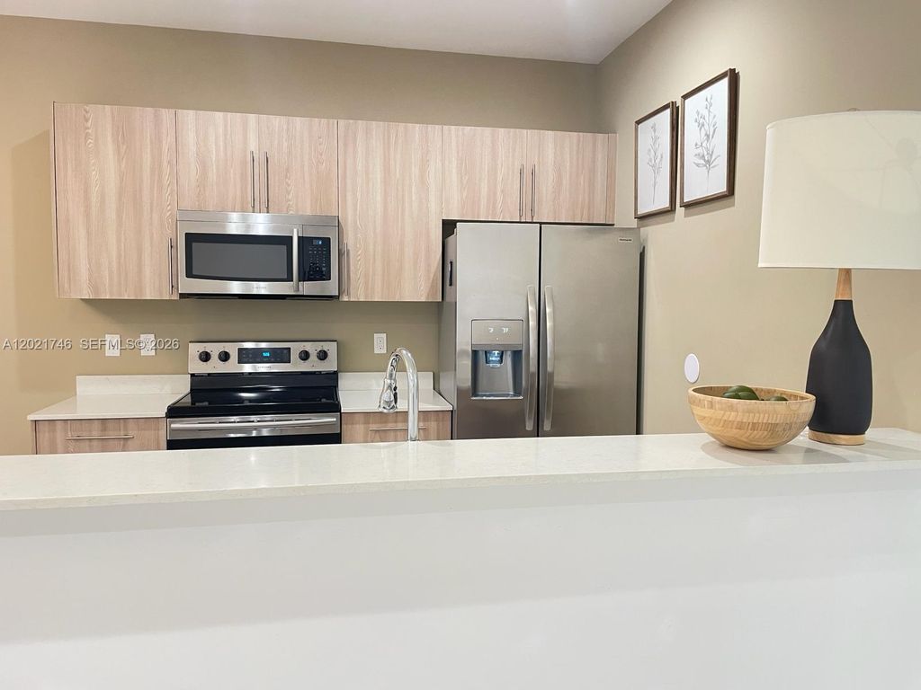 170 SE 7th Way 170, Pompano Beach, FL 33060