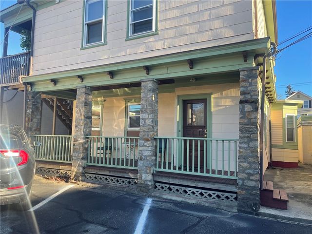 585 Main Street 2A, East Greenwich, RI 02818