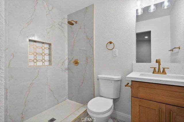 4392 Elm, Long Beach, CA 90807