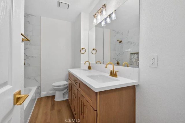 4392 Elm, Long Beach, CA 90807