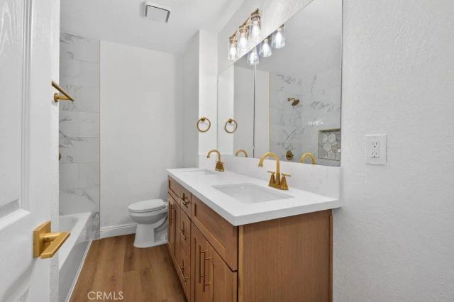 4392 Elm, Long Beach, CA 90807