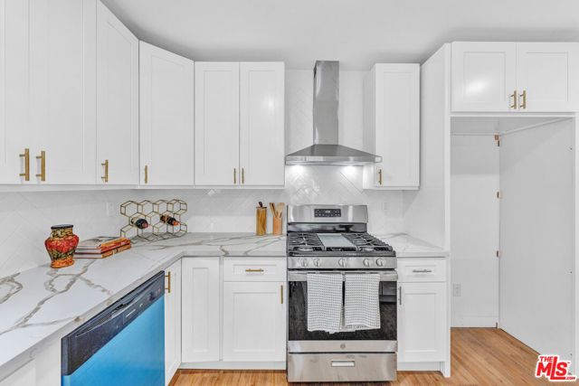 620 W 42nd Place, Los Angeles, CA 90037