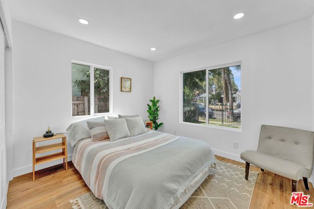 620 W 42nd Place, Los Angeles, CA 90037