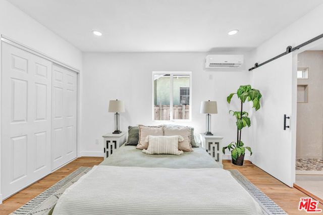 620 W 42nd Place, Los Angeles, CA 90037