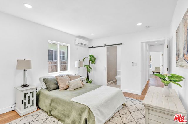 620 W 42nd Place, Los Angeles, CA 90037