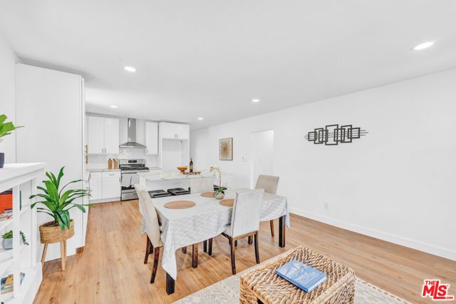 620 W 42nd Place, Los Angeles, CA 90037