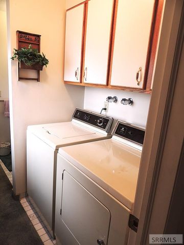 595 Bechler Drive, St Anthony, ID 83445