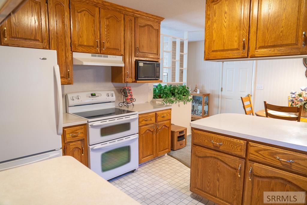 Image 4 of property listing at 595 Bechler Drive, St Anthony, ID 83445