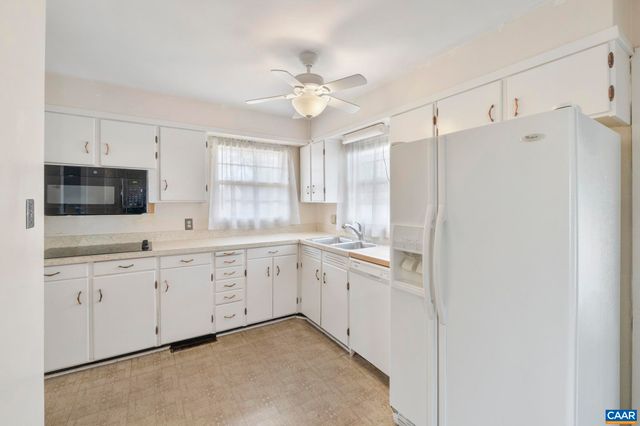 1304 LESTER DR, Charlottesville, VA 22901