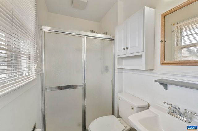1304 LESTER DR, Charlottesville, VA 22901