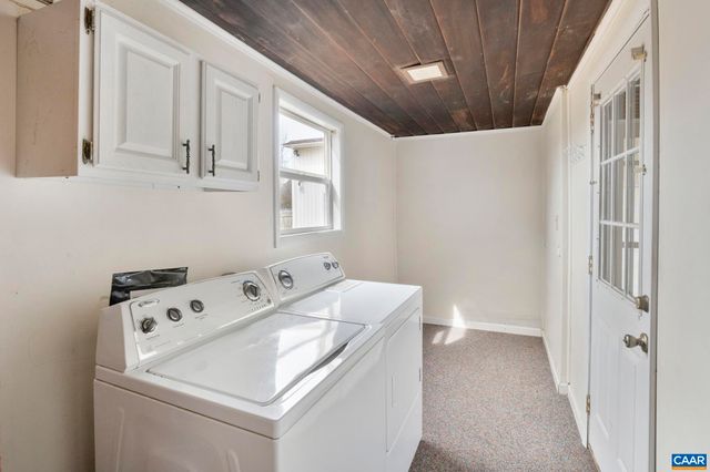 1304 LESTER DR, Charlottesville, VA 22901