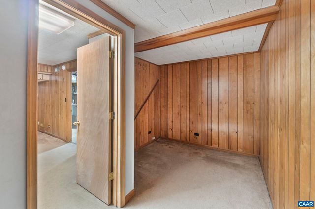 1304 LESTER DR, Charlottesville, VA 22901
