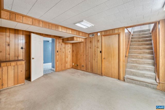 1304 LESTER DR, Charlottesville, VA 22901