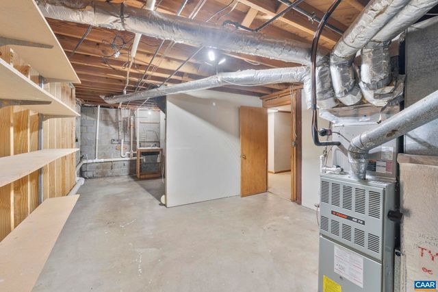1304 LESTER DR, Charlottesville, VA 22901
