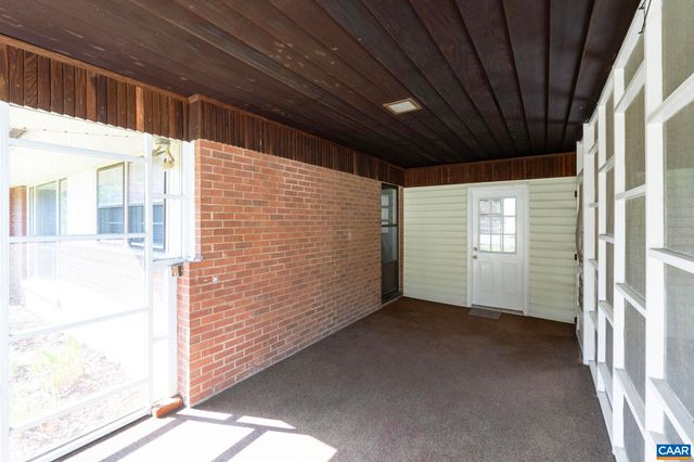1304 LESTER DR, Charlottesville, VA 22901