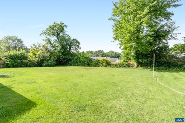 1304 LESTER DR, Charlottesville, VA 22901