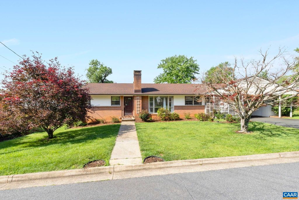 1304 LESTER DR, Charlottesville, VA 22901