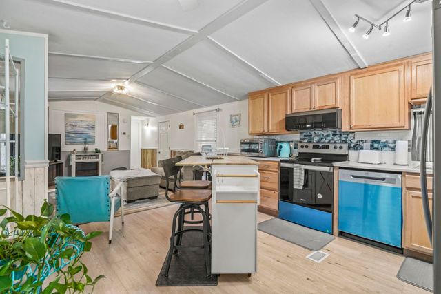 167 Crooked Island Circle, Murrells Inlet, SC 29576