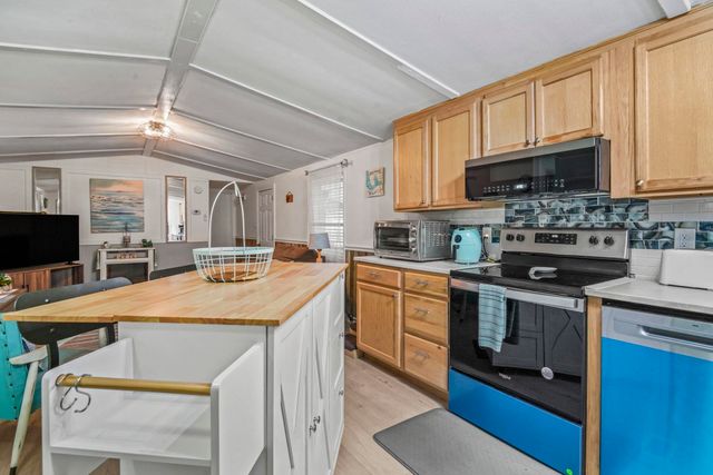167 Crooked Island Circle, Murrells Inlet, SC 29576