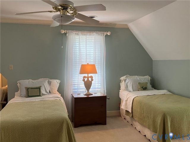6711 Greenyard Rd, Chester, VA 23831