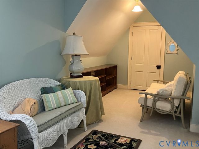 6711 Greenyard Rd, Chester, VA 23831