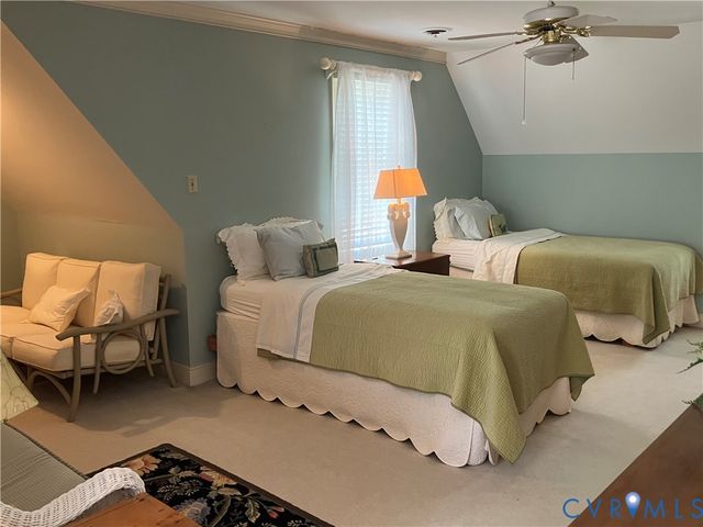 6711 Greenyard Rd, Chester, VA 23831