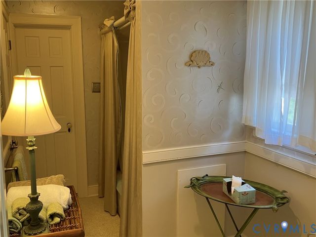 6711 Greenyard Rd, Chester, VA 23831