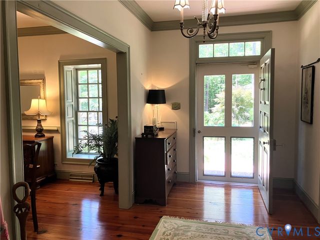 6711 Greenyard Rd, Chester, VA 23831