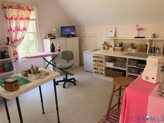 6711 Greenyard Rd, Chester, VA 23831