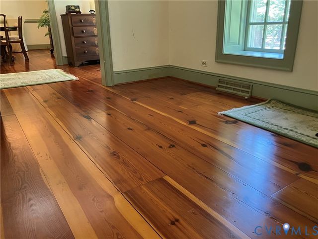6711 Greenyard Rd, Chester, VA 23831