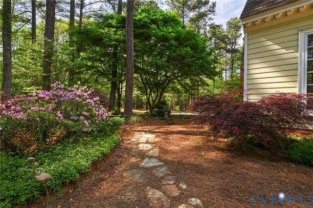 6711 Greenyard Rd, Chester, VA 23831