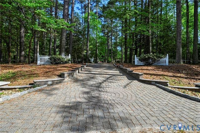 6711 Greenyard Rd, Chester, VA 23831