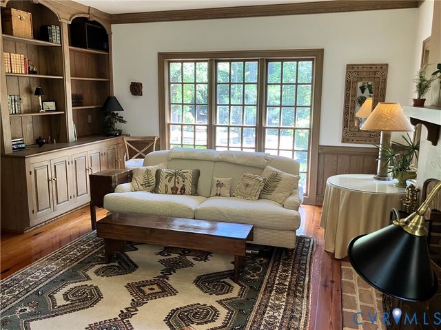 6711 Greenyard Rd, Chester, VA 23831