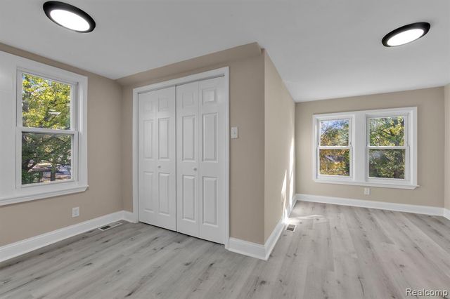 16211 Maddelein Street, Detroit, MI 48205