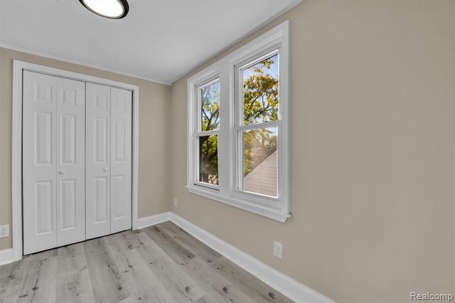 16211 Maddelein Street, Detroit, MI 48205