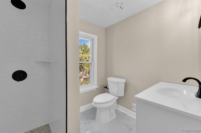 16211 Maddelein Street, Detroit, MI 48205