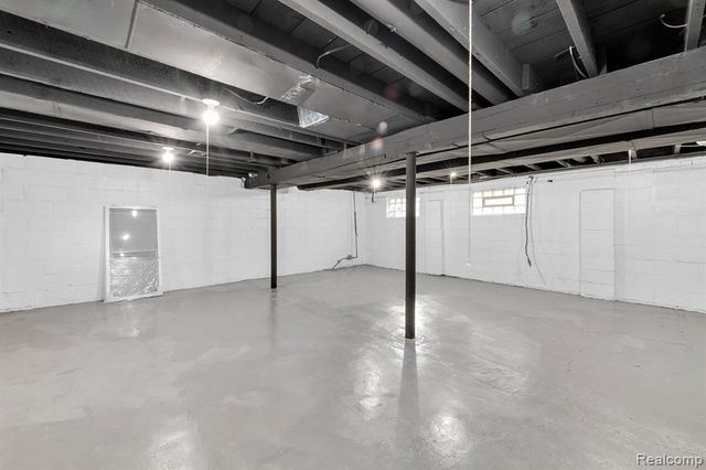 16211 Maddelein Street, Detroit, MI 48205