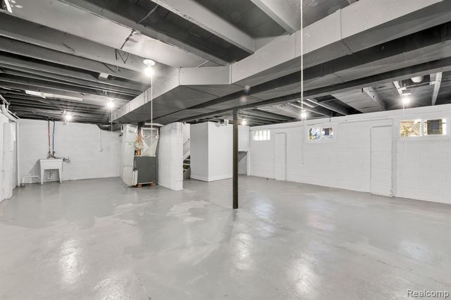 16211 Maddelein Street, Detroit, MI 48205