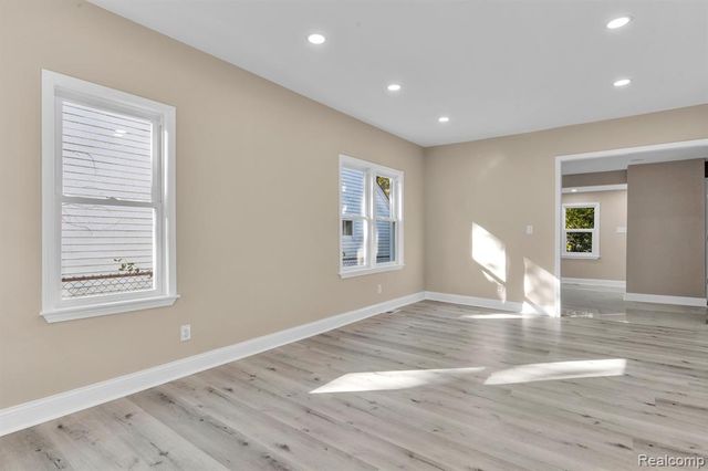 16211 Maddelein Street, Detroit, MI 48205